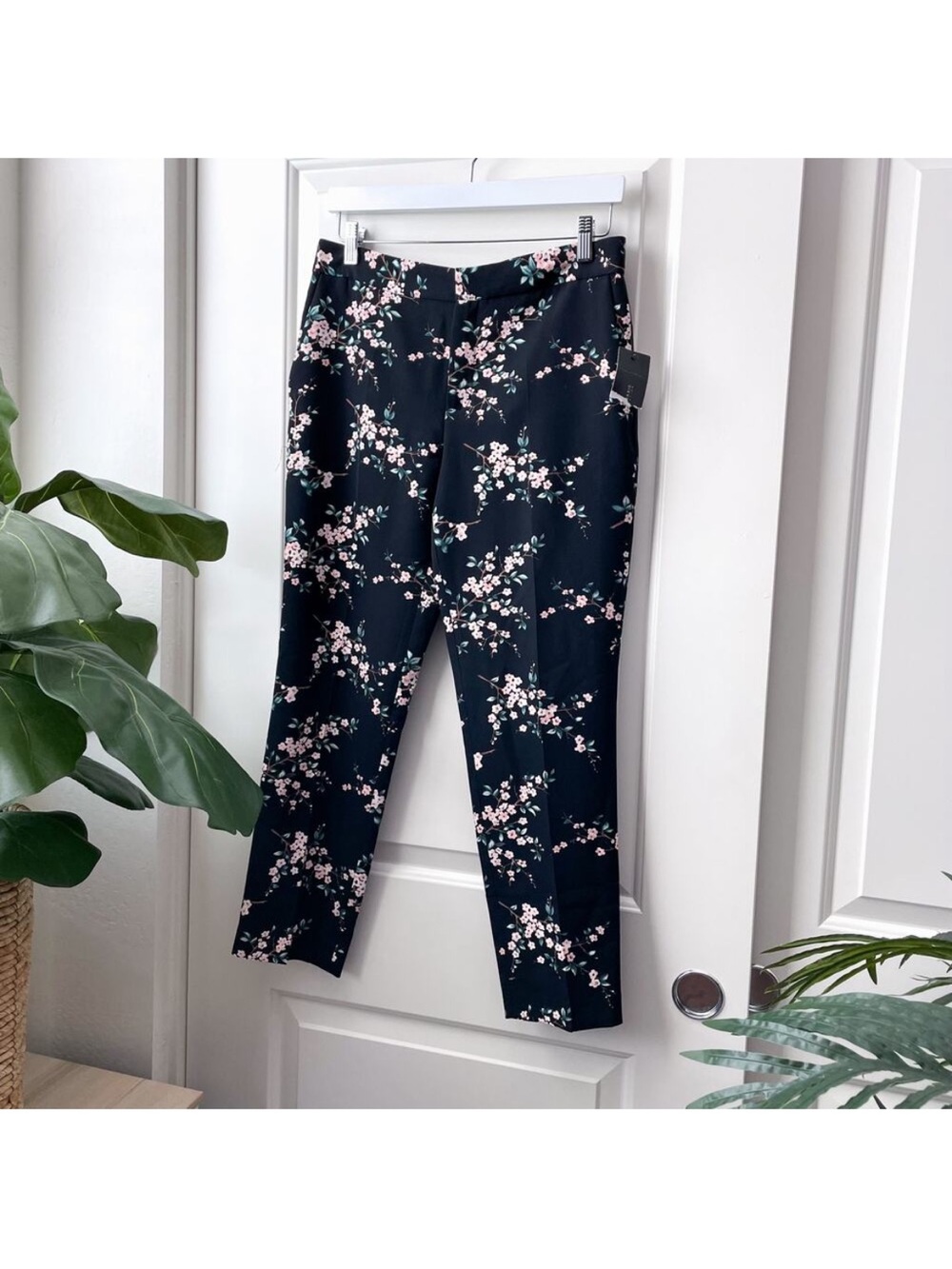 Zara Black Floral Ankle Cropped Pants